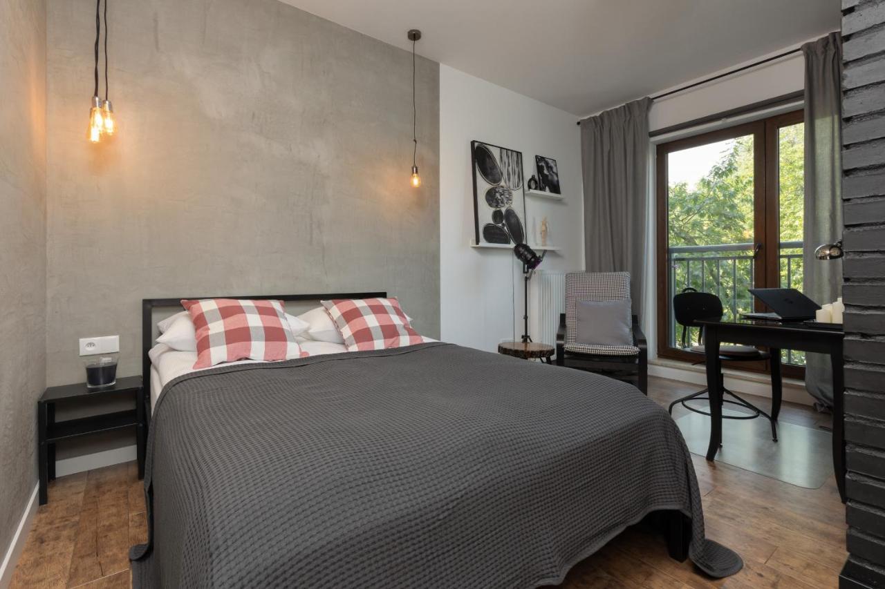 Stylish & Trendy 1 Bedroom Apartment Wola With Parking By Renters Варшава Экстерьер фото