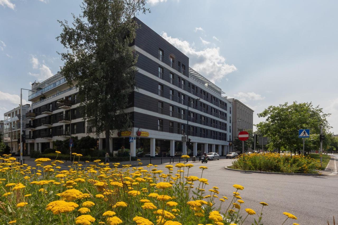 Stylish & Trendy 1 Bedroom Apartment Wola With Parking By Renters Варшава Экстерьер фото